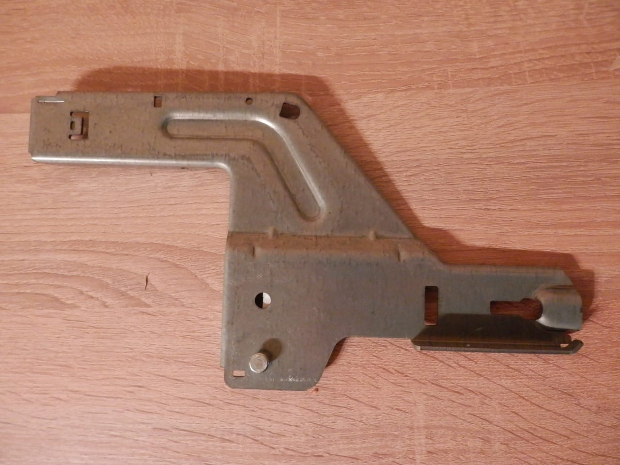 Csuklólemez, bal oldali zsanér