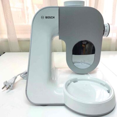 MUM5 alapgép 900W (fehér/ezüst színben)