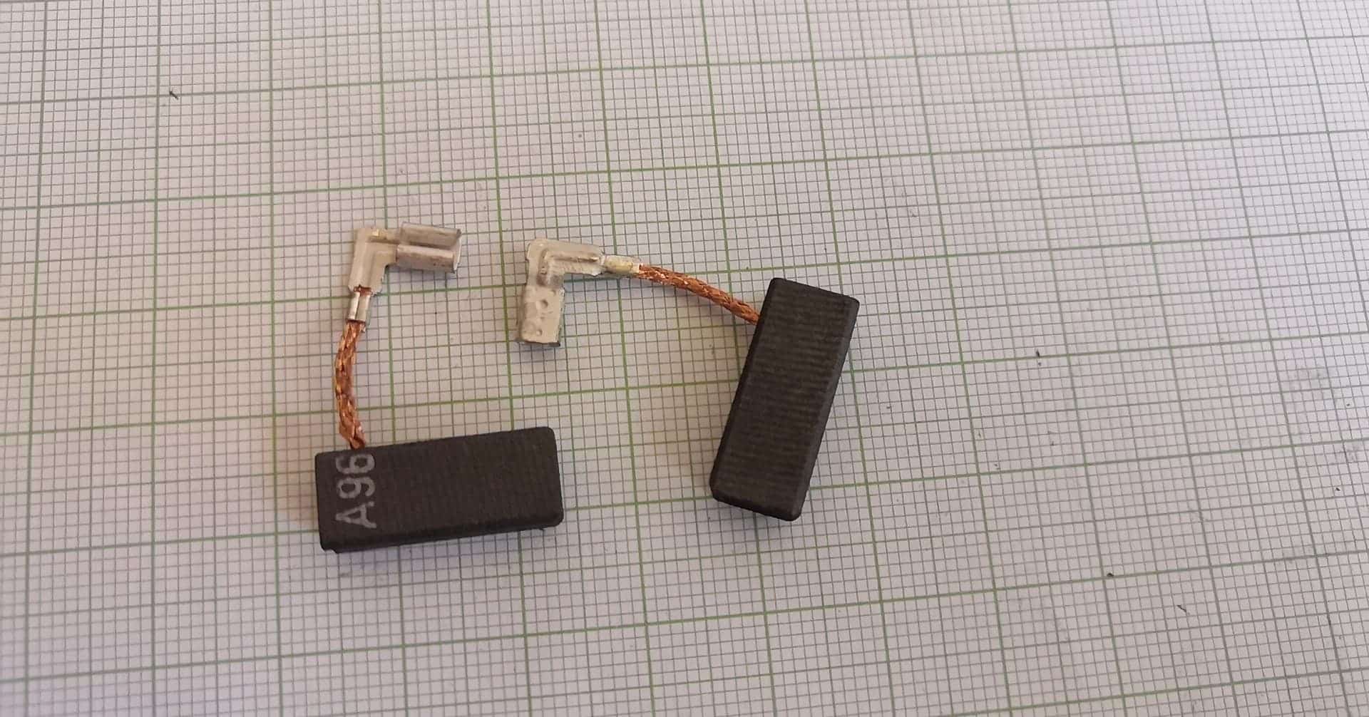 Bosch ütvefúróhoz szénkefe készlet